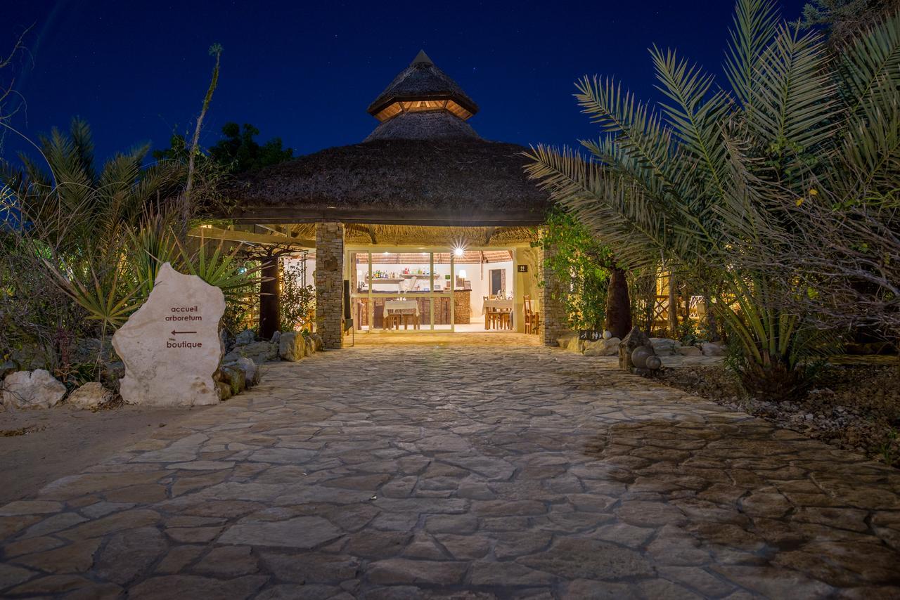 Auberge De La Table Toliara Exterior photo